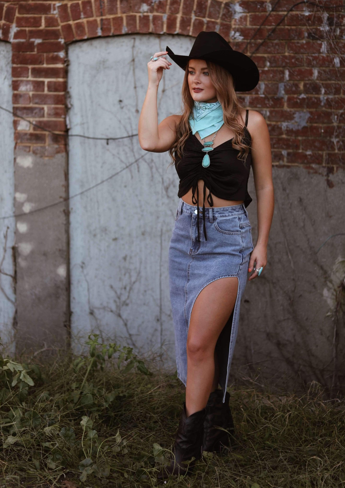 Thigh slit denim skirt